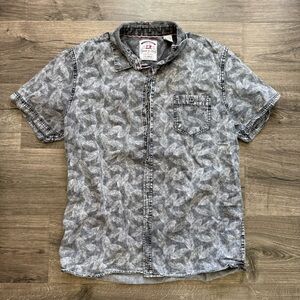 Thread Cloth Light Gray Leaf Hawaiian Button Up Shirt size XL Men Vintage Y2K